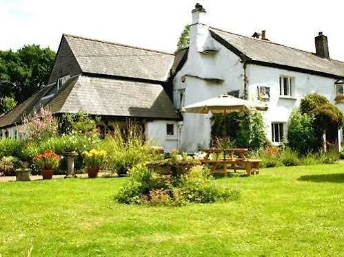 The Nobody Inn Christow Hotel